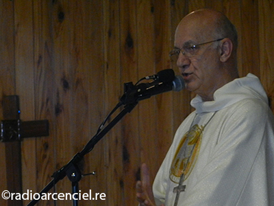 Monseigneur Gilbert Aubry hospitalisé à Malte